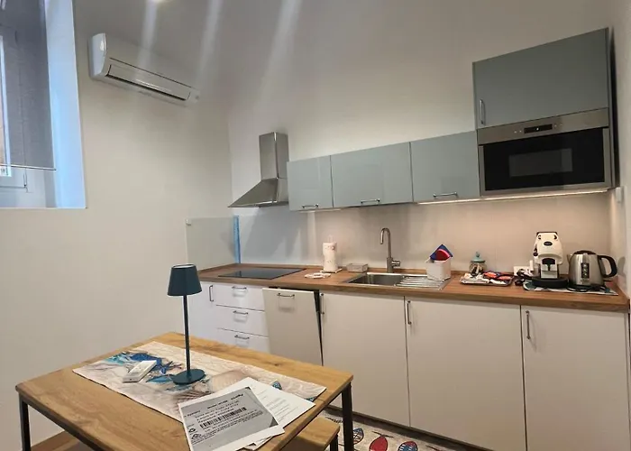Centro Exclusive Sea View Apartment *